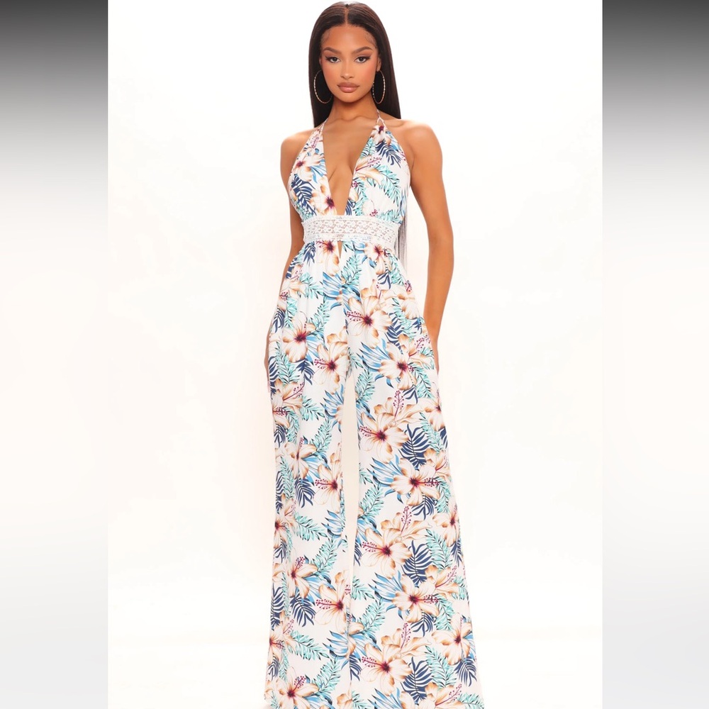 Fashion Nova Tropical Jumpsuit Ivory Size XS